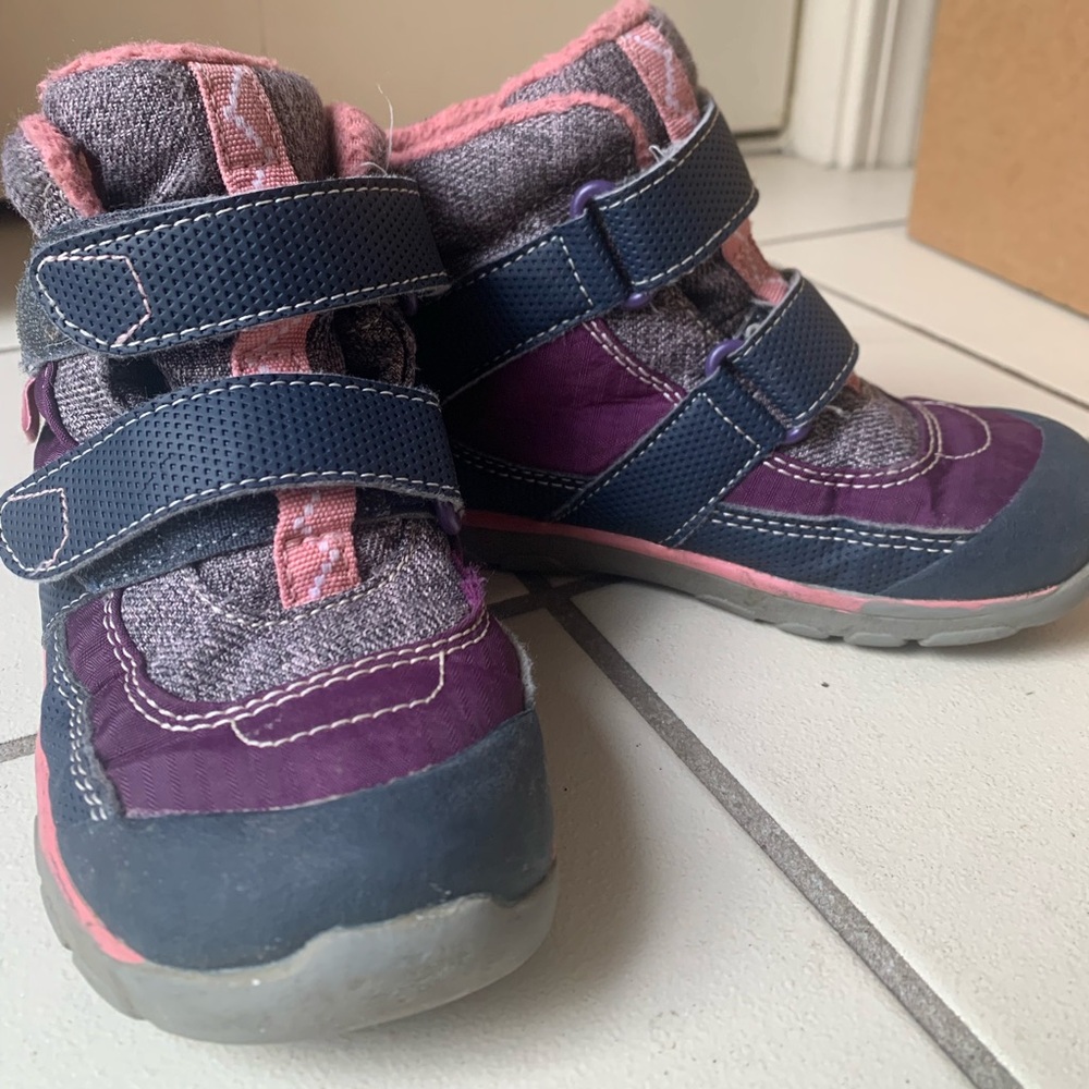 See Kai run  boots.  Size 10